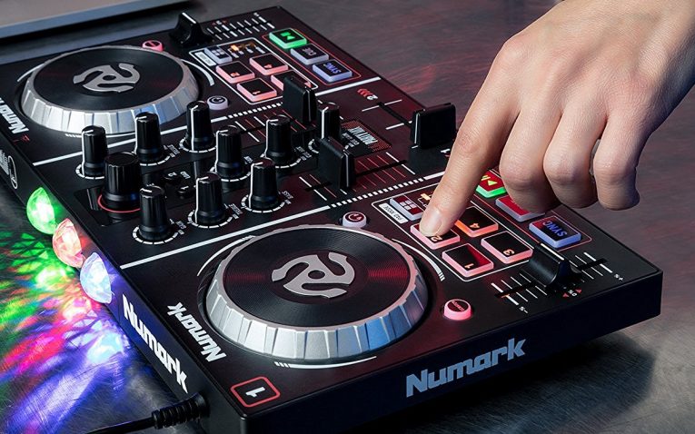 Numark party mix dj package